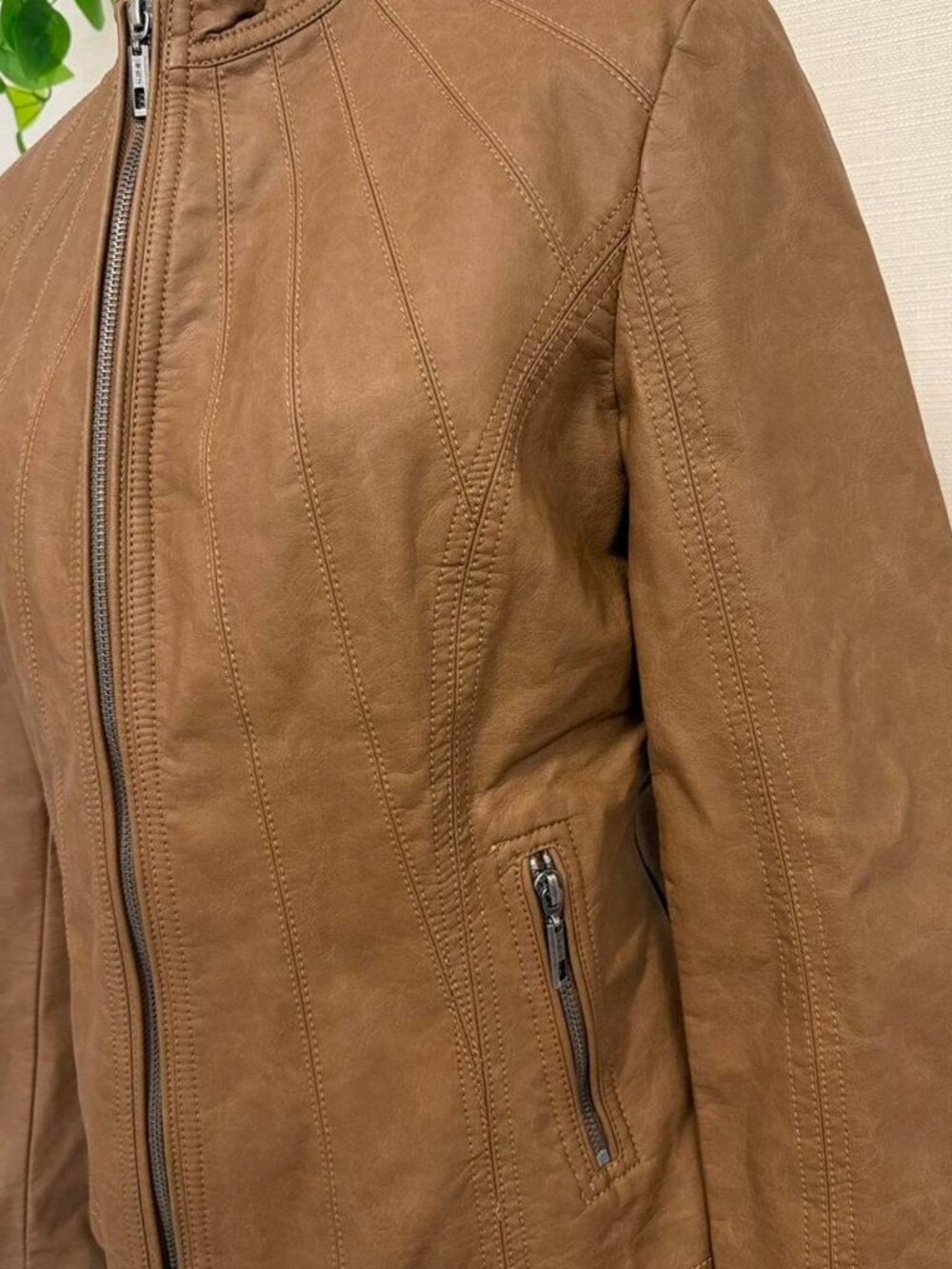 Women's Brown and Tan Jacket - Picture 5 of 5
